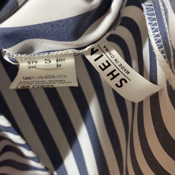 Small SHEIN razor back summer dress - Picture 3 of 3